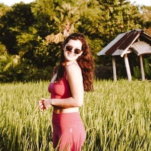 Meet your Posher, Edie